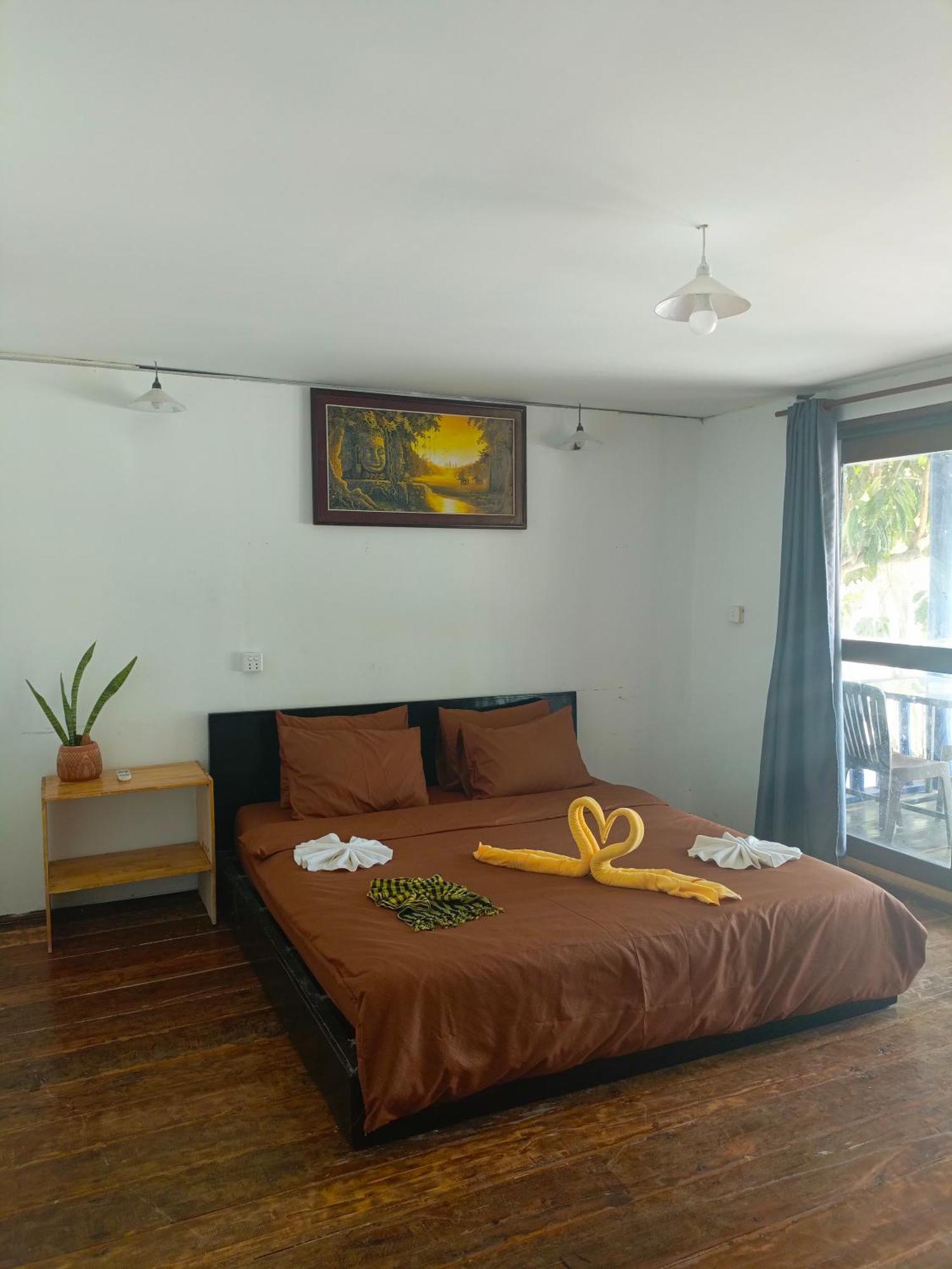 Koh Rong Beach Hostel And Bungalows Kaoh Touch Exterior foto